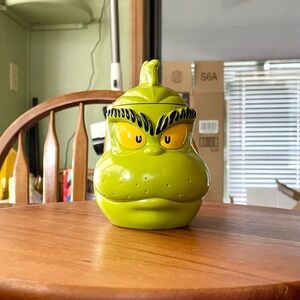 *EUC* Dr. Seuss “The Grinch” Mug/Cup - Universal Studios.